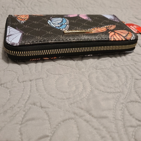 Rampage Women's Long Zip Around Wallet Butterfly Print Wristlet - Picture 3 of 5